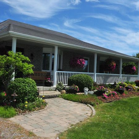 Golden Pathways Retreat B&B Питърбъро Екстериор снимка