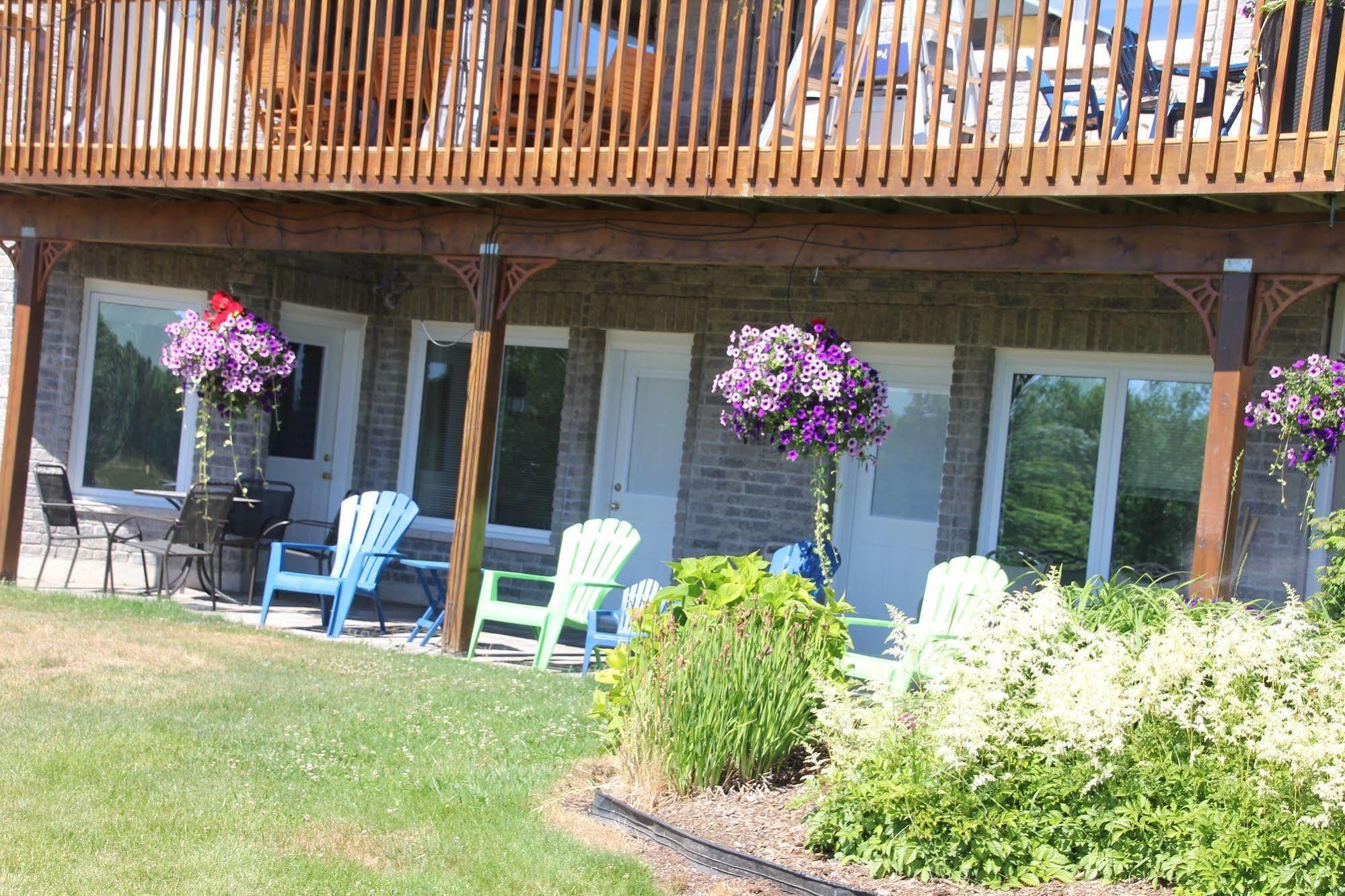 Golden Pathways Retreat B&B Питърбъро Екстериор снимка